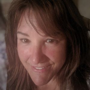 Meet your Posher, Connie